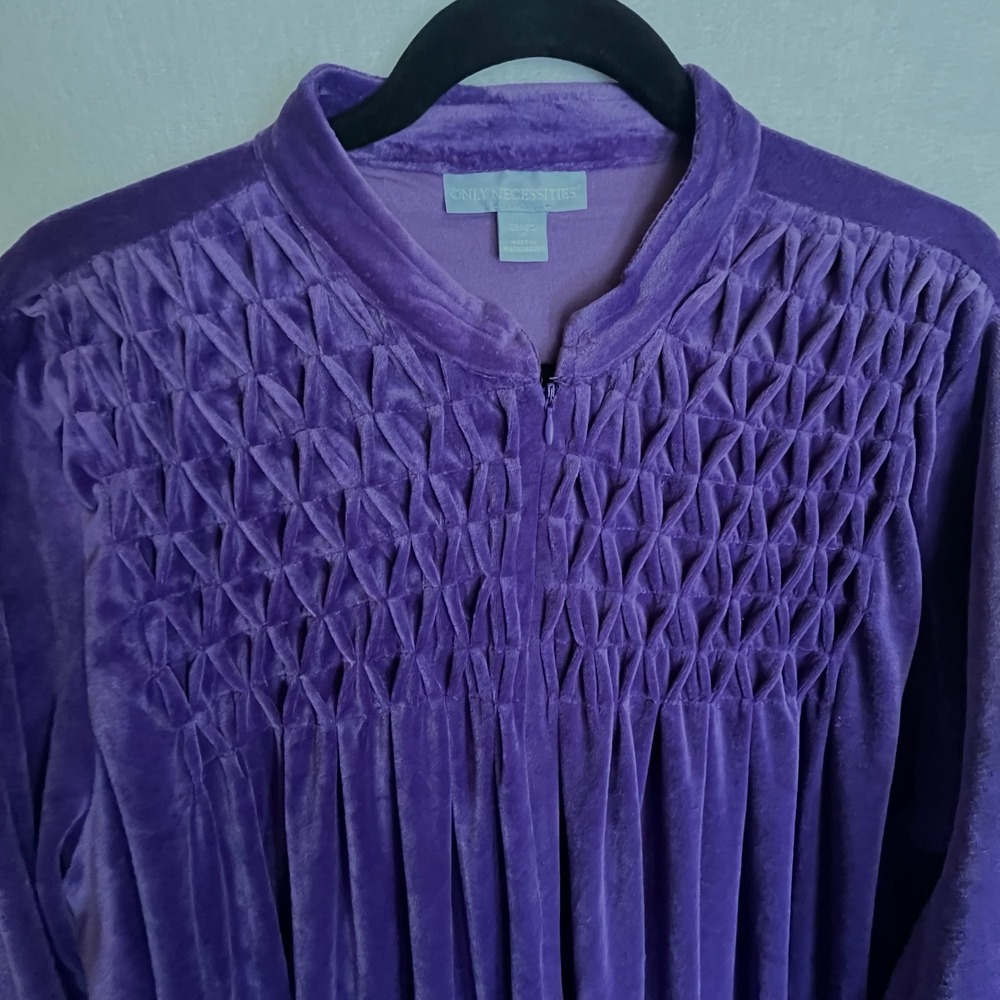 VTG Purple Full Length Velvet Robe Smocked Long Sleeve 1X 22/24 Only Necessities